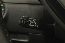 sininen Skoda Octavia 2020 kuva 21.