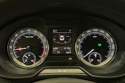 sininen Skoda Octavia 2020 kuva 22.