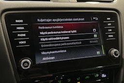 sininen Skoda Octavia 2020 kuva 27.