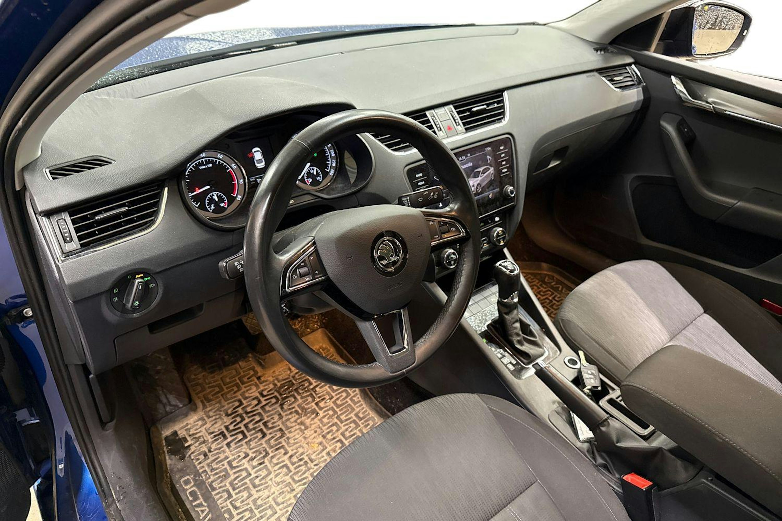 Sininen Skoda OCTAVIA 2020 kuva 3.