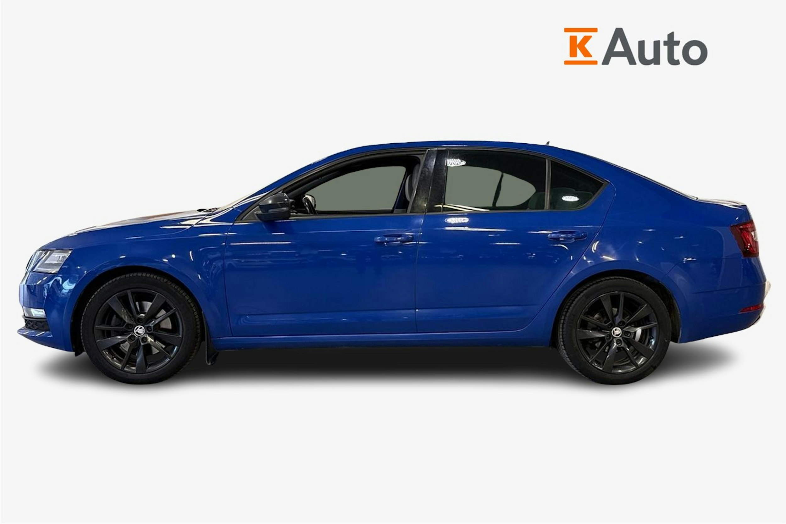 sininen Skoda Octavia 2020 kuva 6.