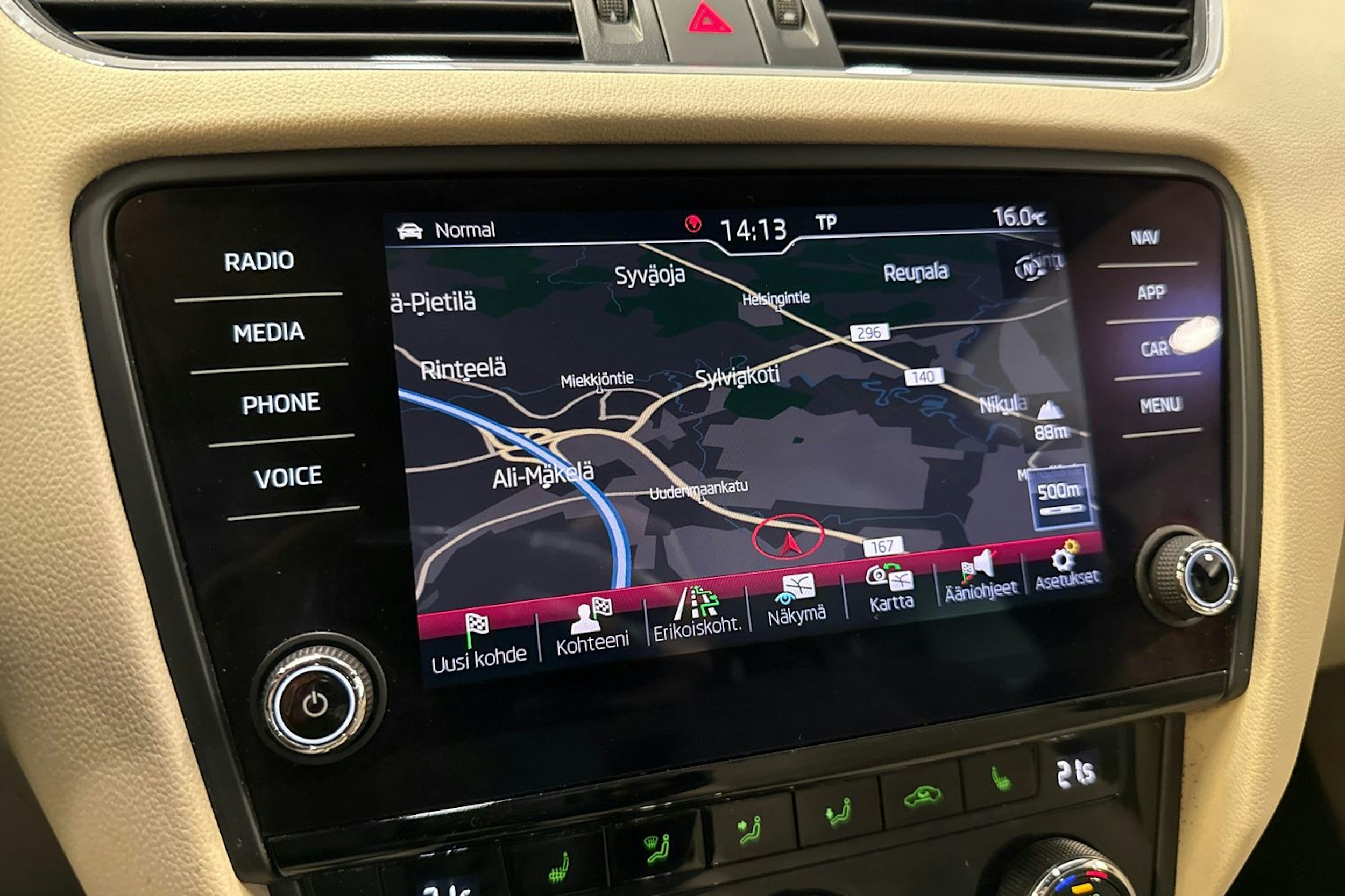 sininen Skoda Octavia 2020 kuva 29.