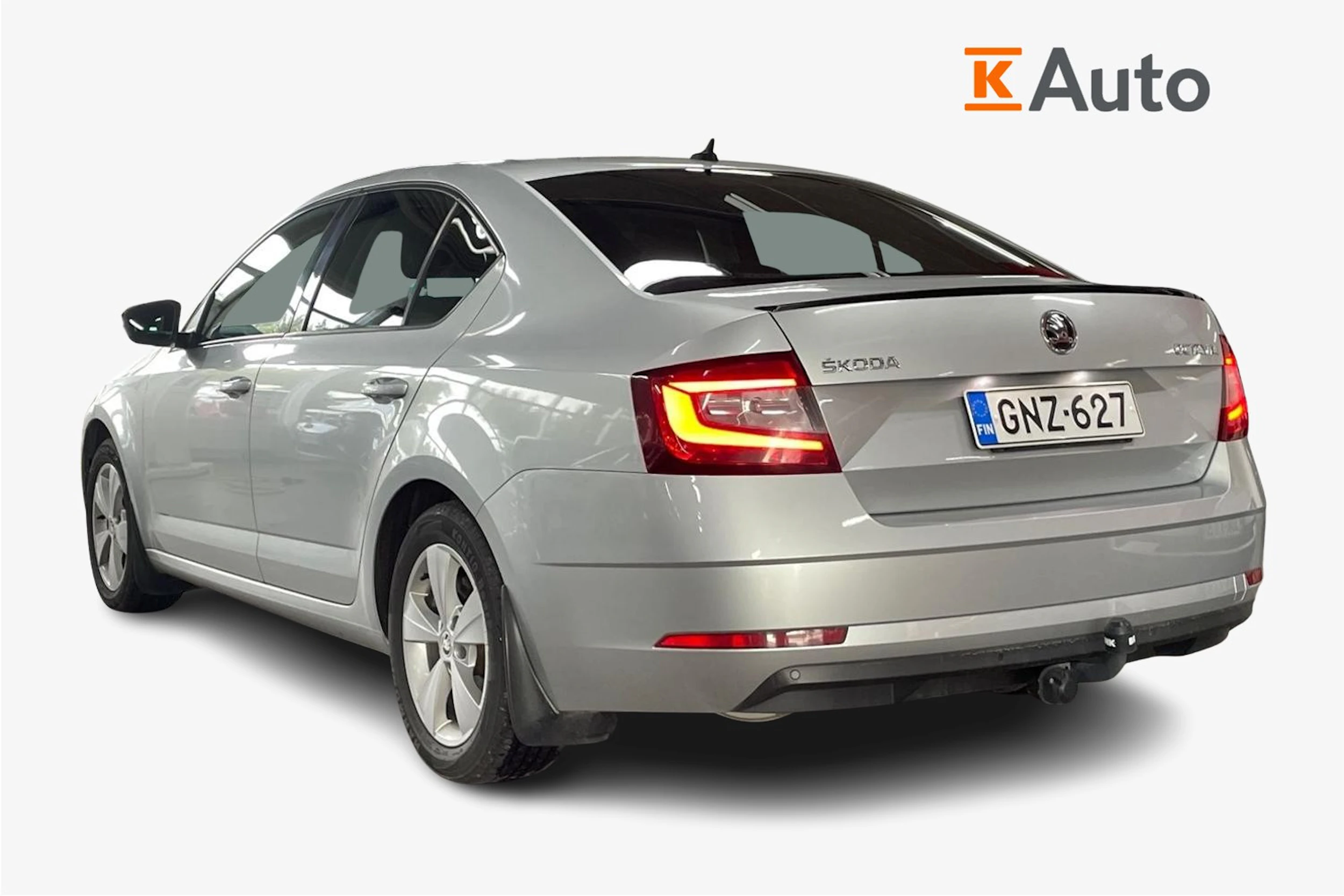 Harmaa Skoda OCTAVIA 2020 kuva 2.
