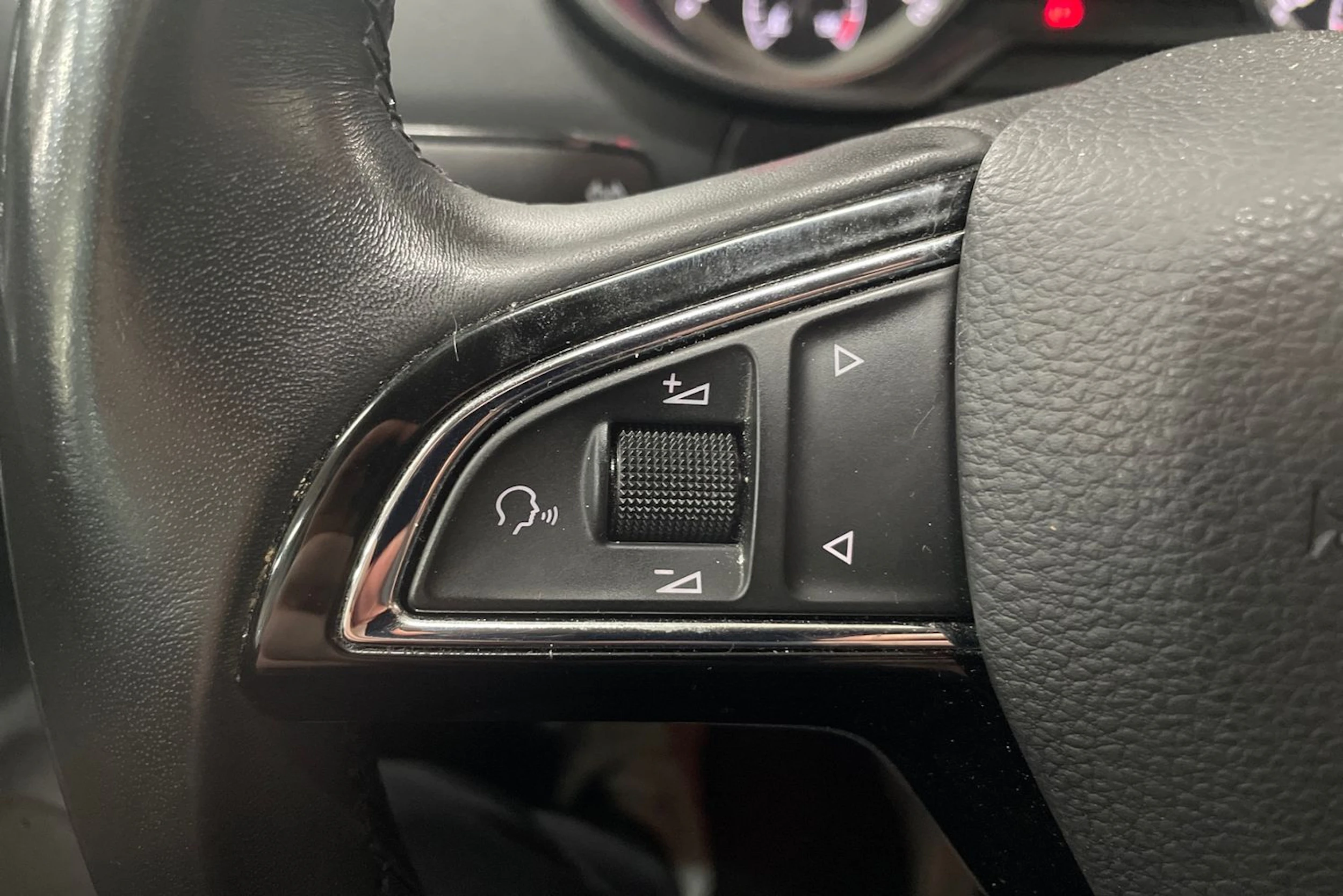 Harmaa Skoda OCTAVIA 2020 kuva 7.