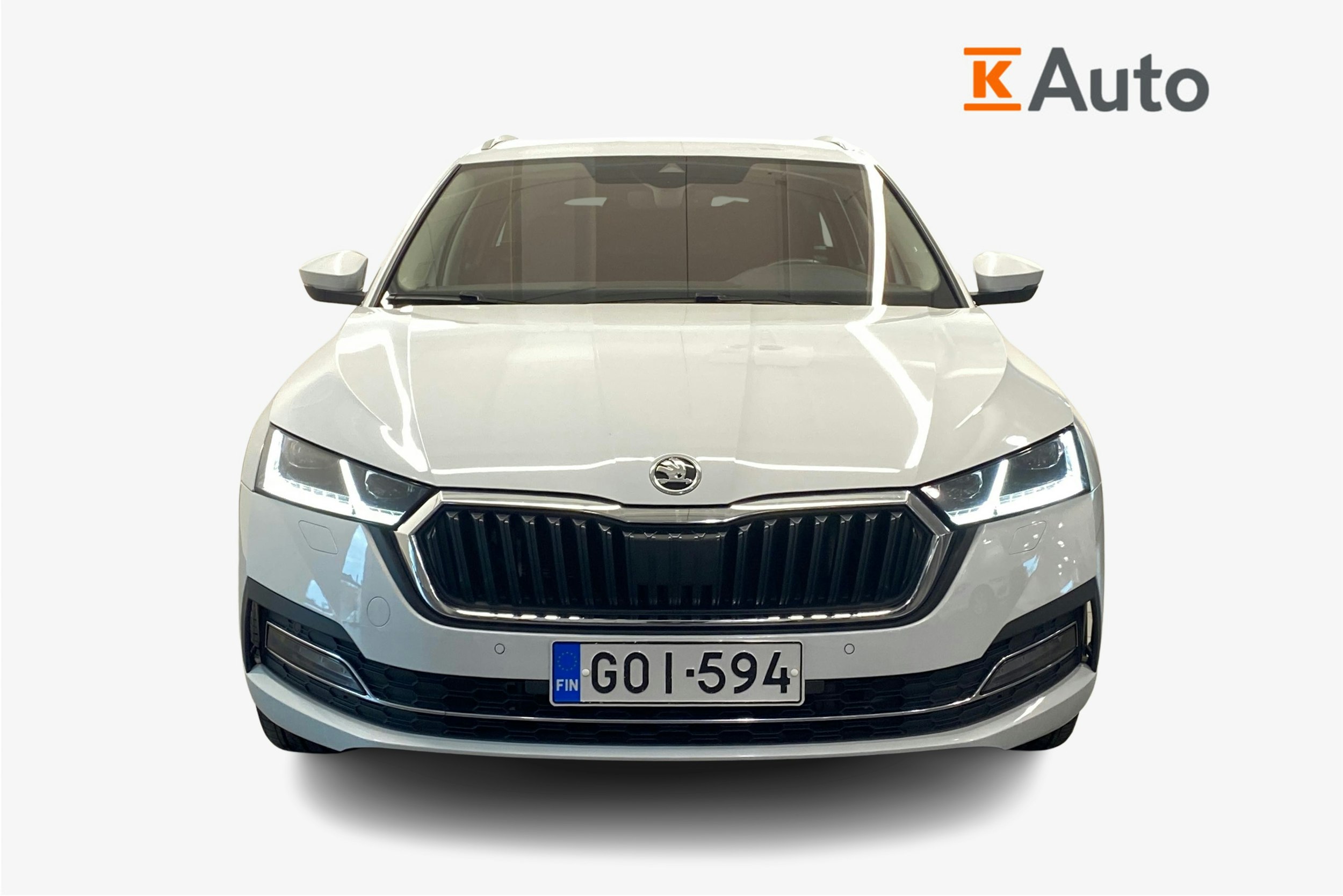 Valkoinen Skoda OCTAVIA 2020 kuva 5.