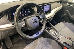 Valkoinen Skoda OCTAVIA 2020 kuva 7.