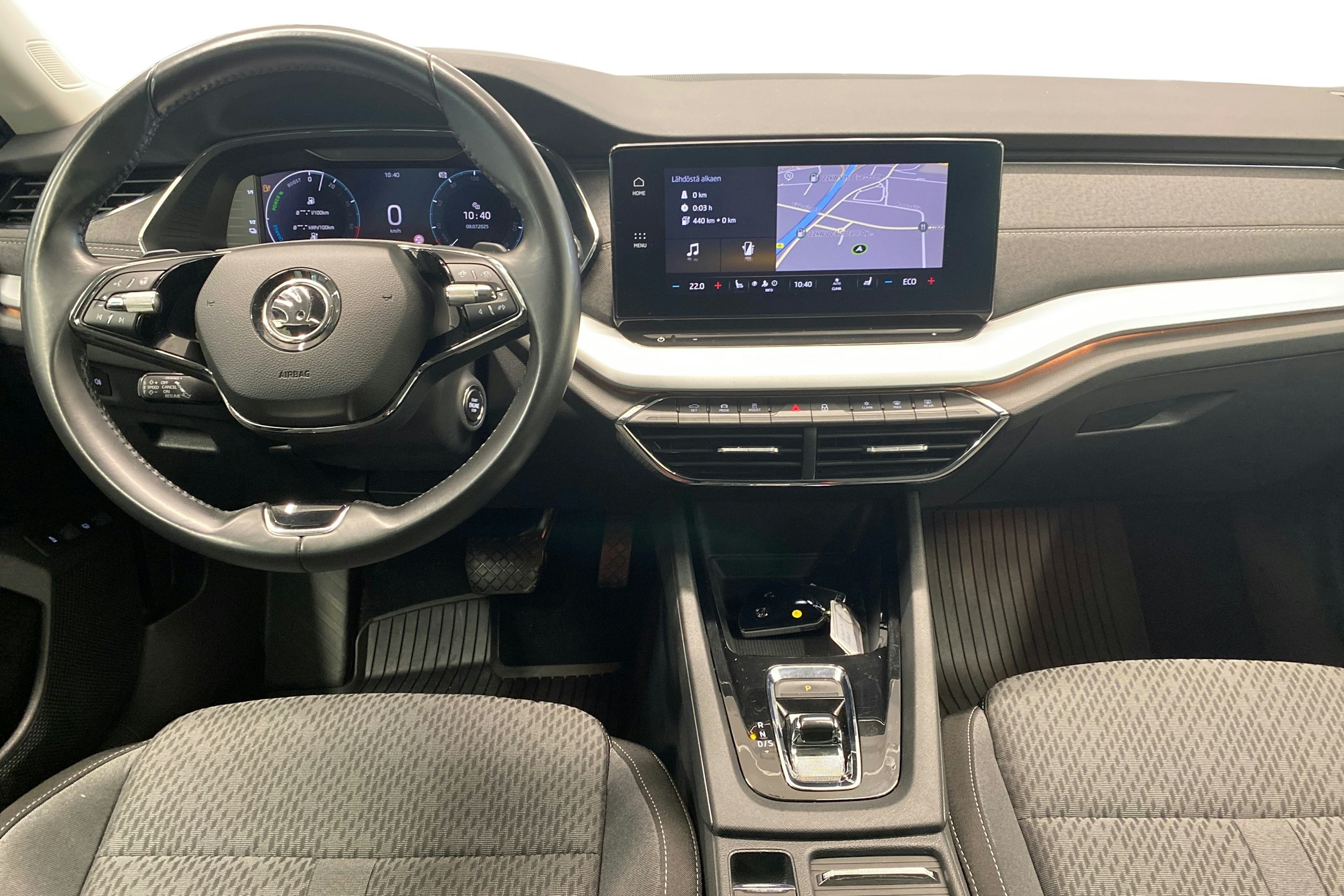 Valkoinen Skoda OCTAVIA 2020 kuva 9.