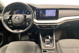 Valkoinen Skoda OCTAVIA 2020 kuva 9.