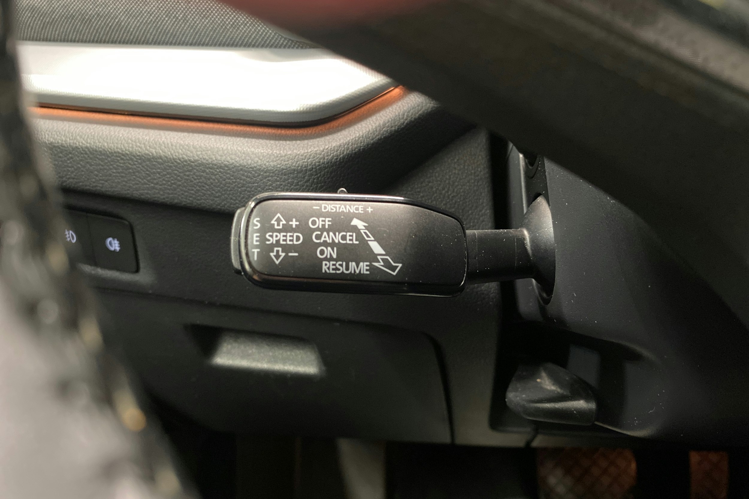 Valkoinen Skoda OCTAVIA 2020 kuva 19.
