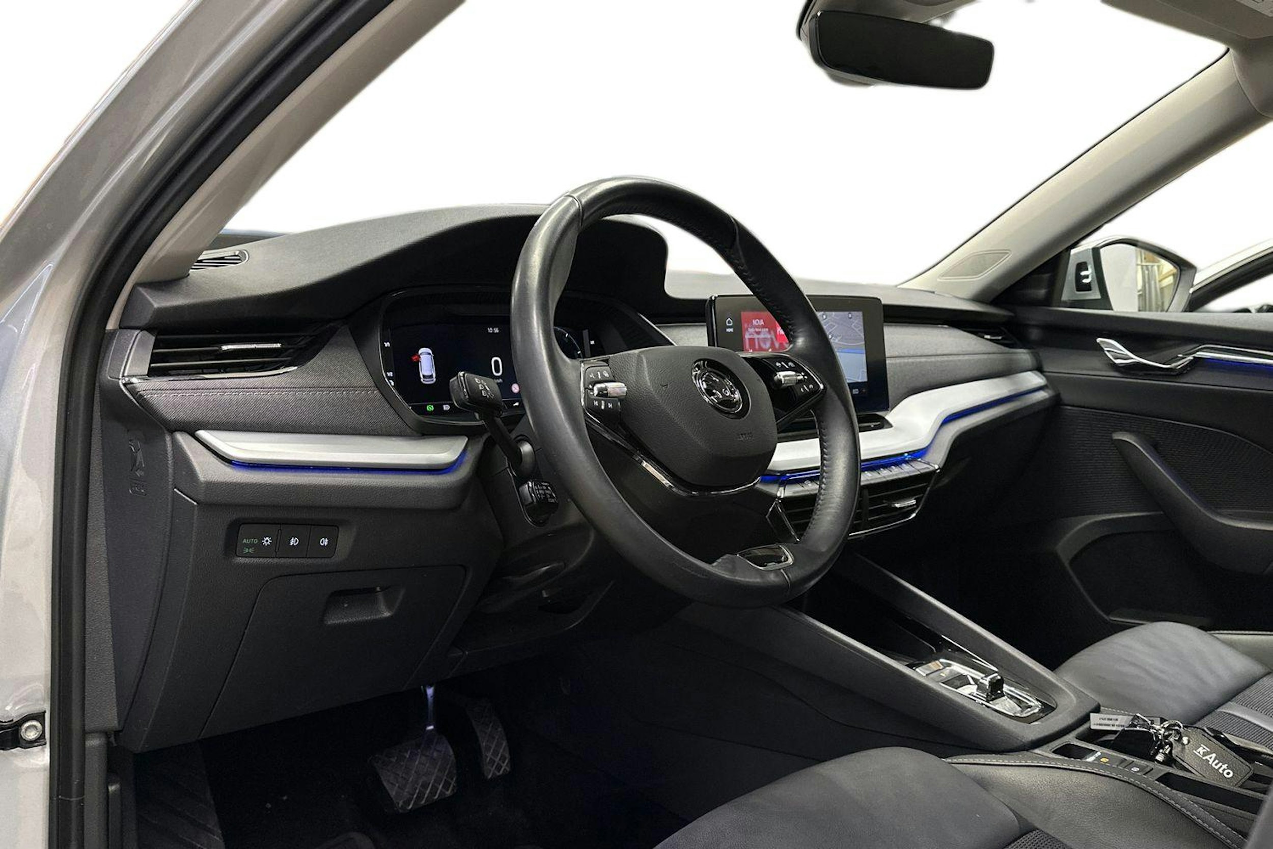 harmaa Skoda Octavia 2020 kuva 7.