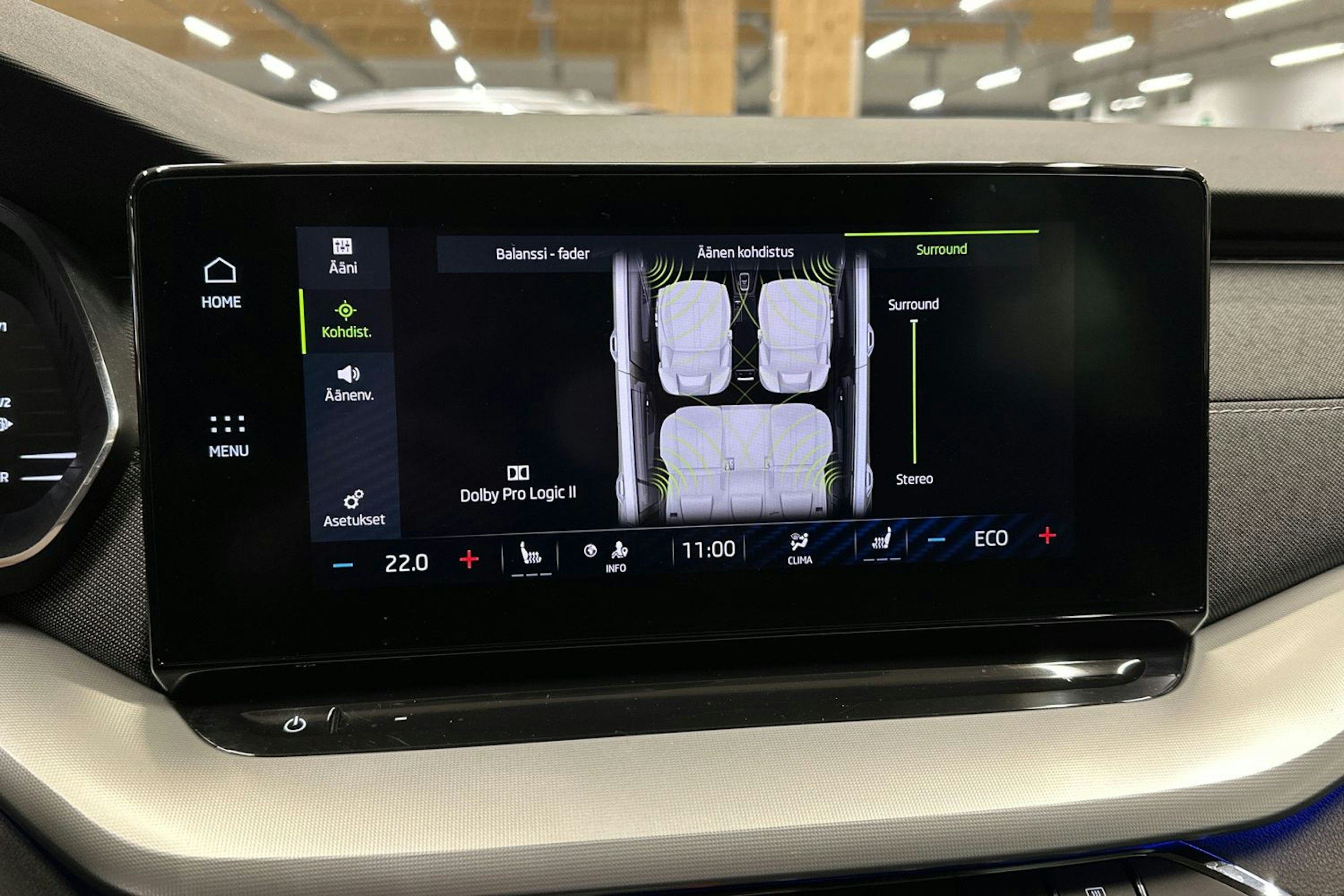 harmaa Skoda Octavia 2020 kuva 20.