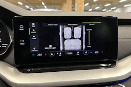 harmaa Skoda Octavia 2020 kuva 20.