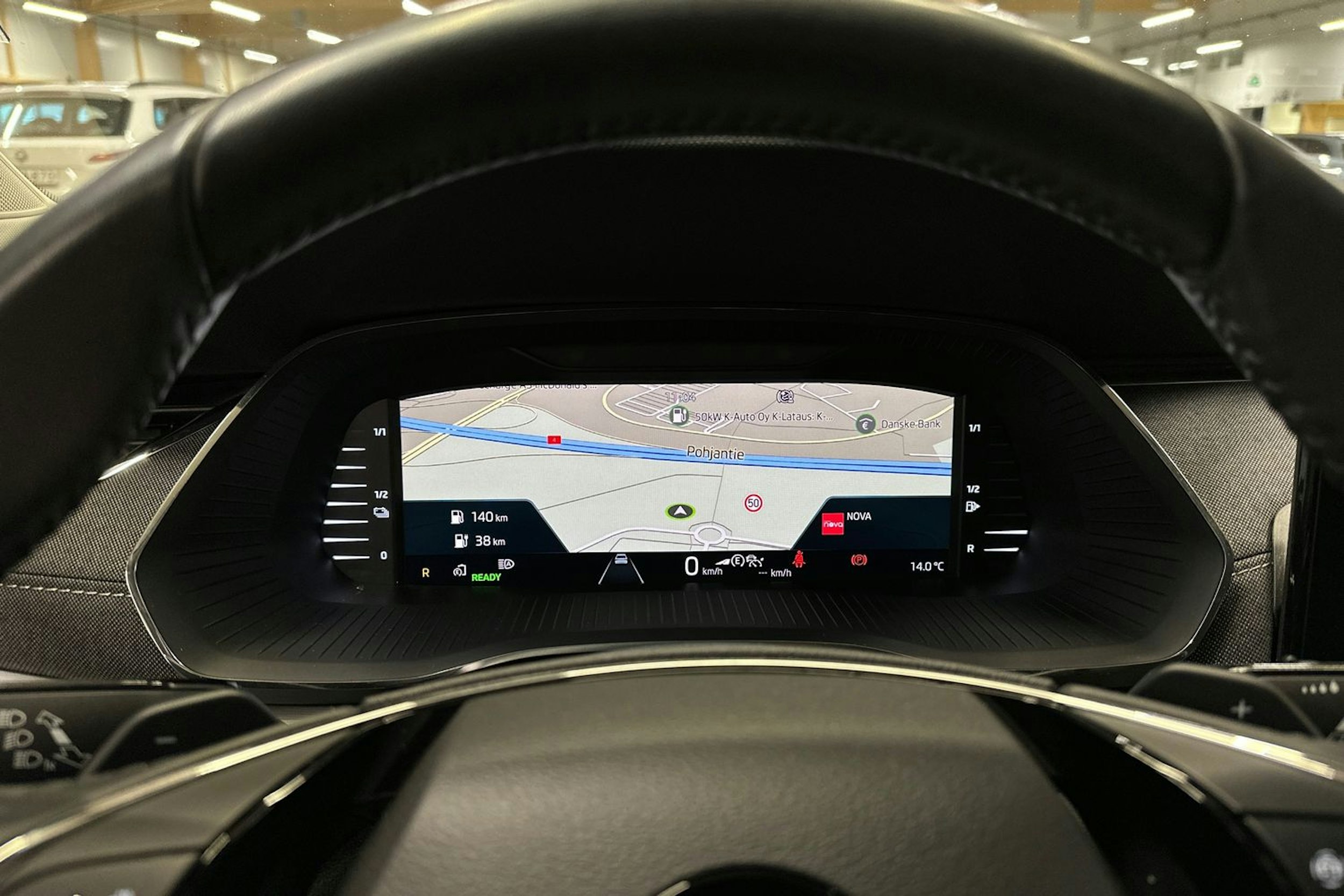 harmaa Skoda Octavia 2020 kuva 28.