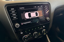 met. harmaa Skoda Octavia 2020 kuva 21.