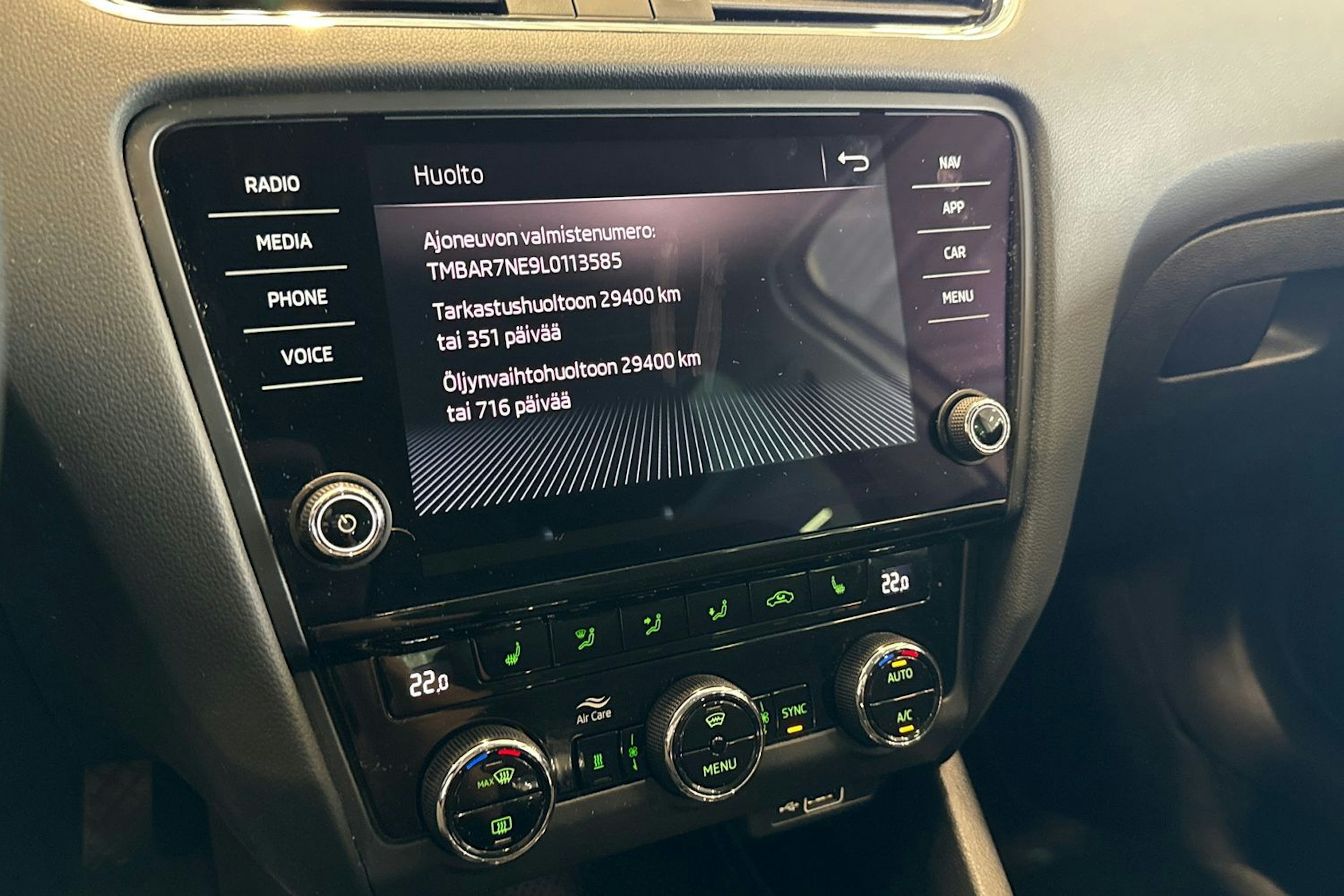 met. harmaa Skoda Octavia 2020 kuva 24.