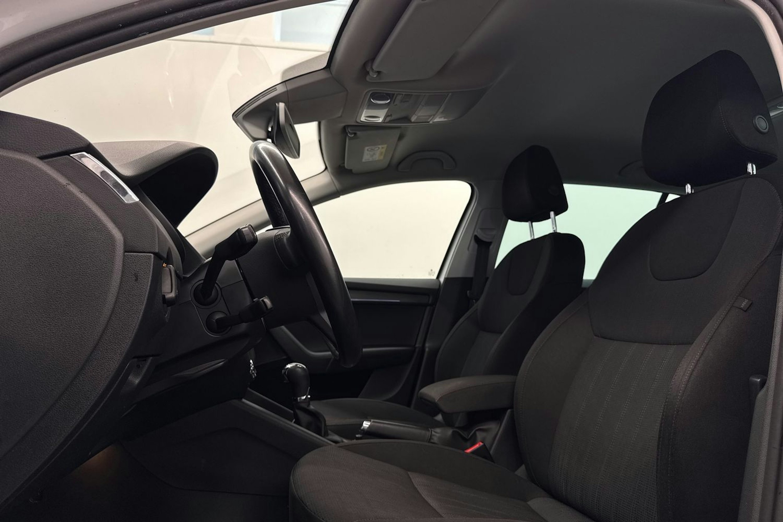 valkoinen Skoda Octavia 2020 kuva 12.