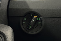 valkoinen Skoda Octavia 2020 kuva 18.