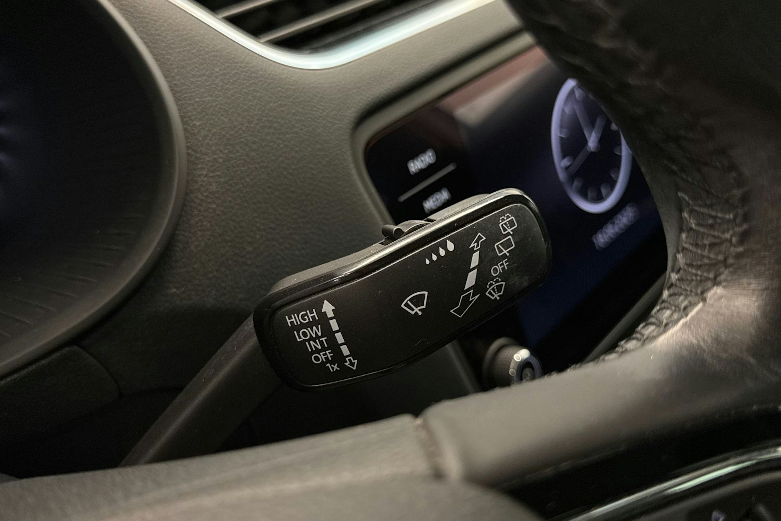 valkoinen Skoda Octavia 2020 kuva 28.