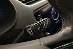 valkoinen Skoda Octavia 2020 kuva 28.