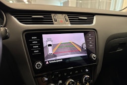 valkoinen Skoda Octavia 2020 kuva 29.