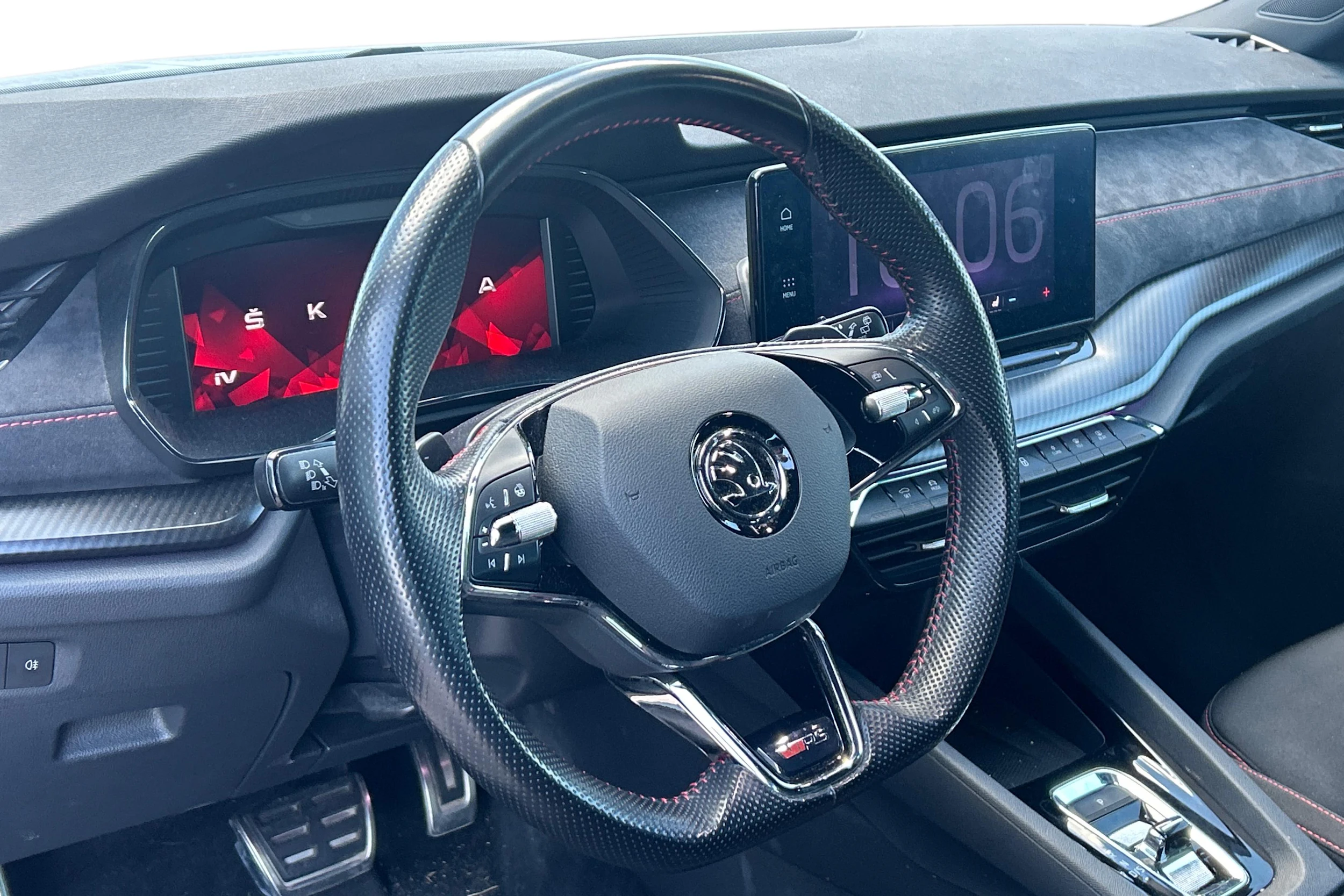 harmaa Skoda Octavia 2020 kuva 3.