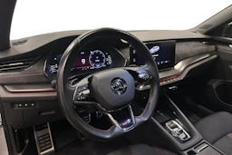 harmaa Skoda Octavia 2020 kuva 6.