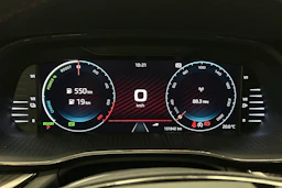 harmaa Skoda Octavia 2020 kuva 13.