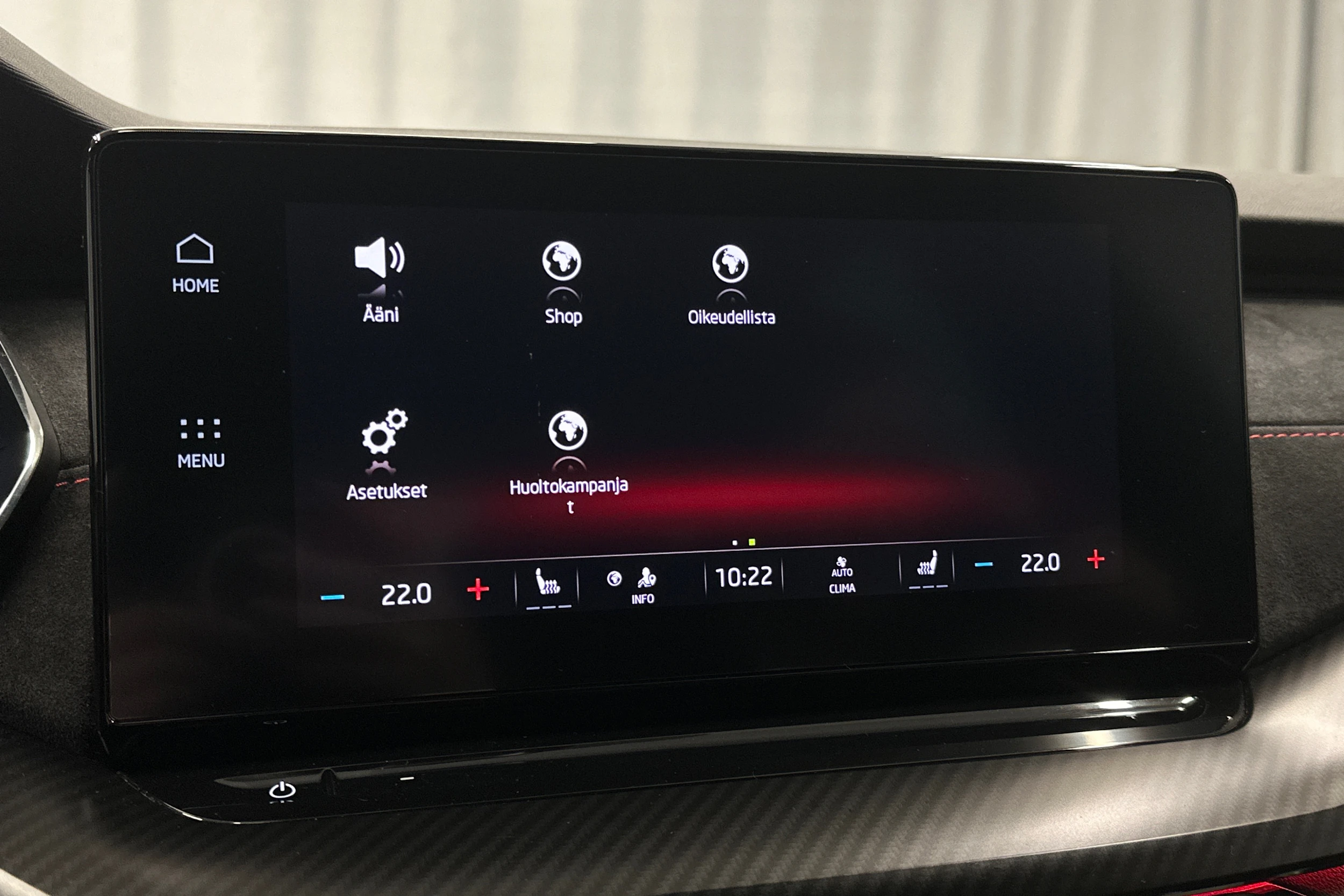 harmaa Skoda Octavia 2020 kuva 18.