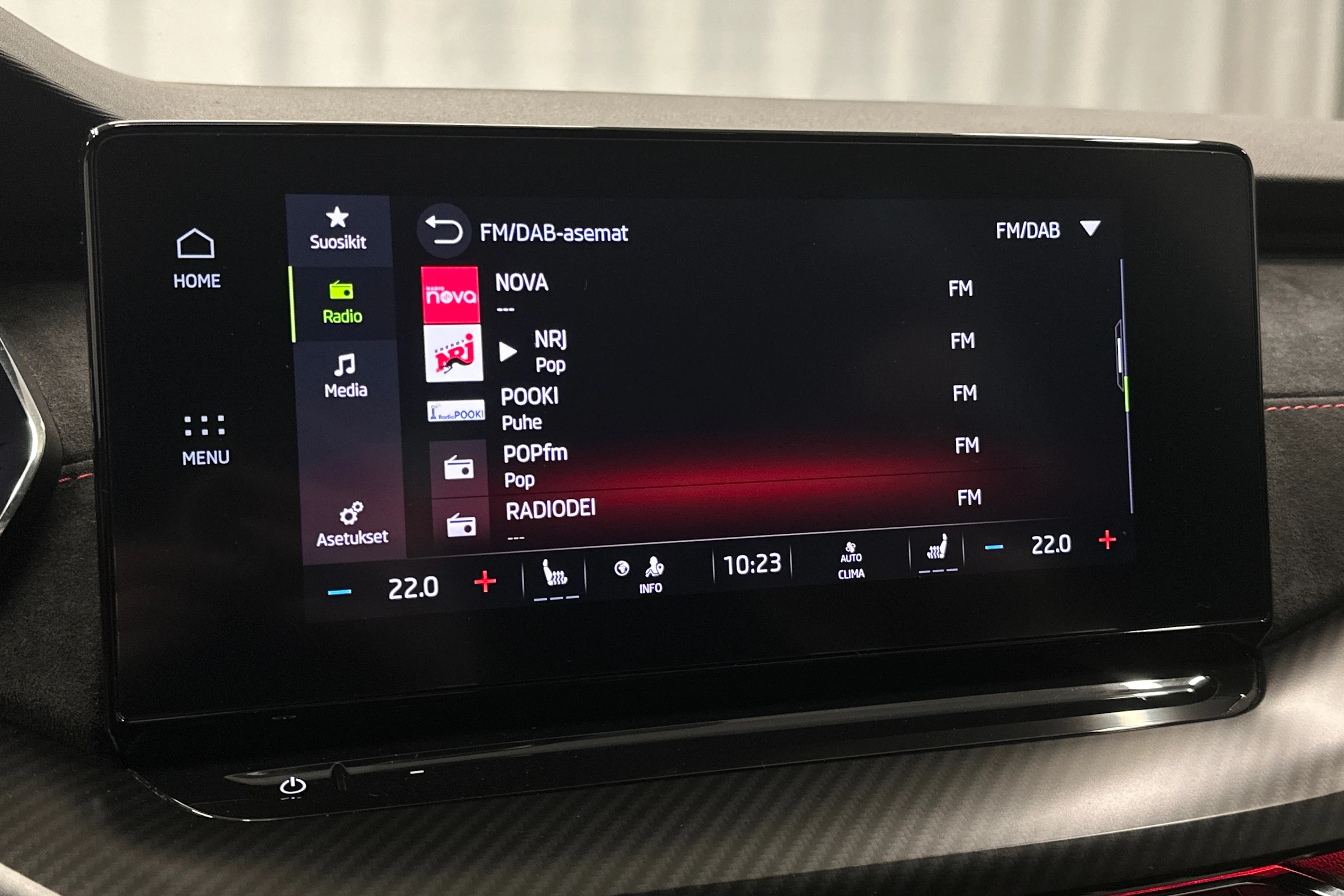 harmaa Skoda Octavia 2020 kuva 20.