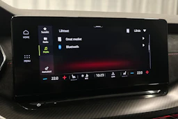 harmaa Skoda Octavia 2020 kuva 21.