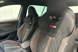harmaa Skoda Octavia 2020 kuva 38.