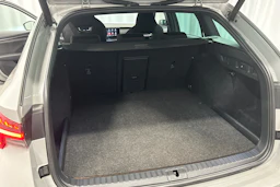 harmaa Skoda Octavia 2020 kuva 40.