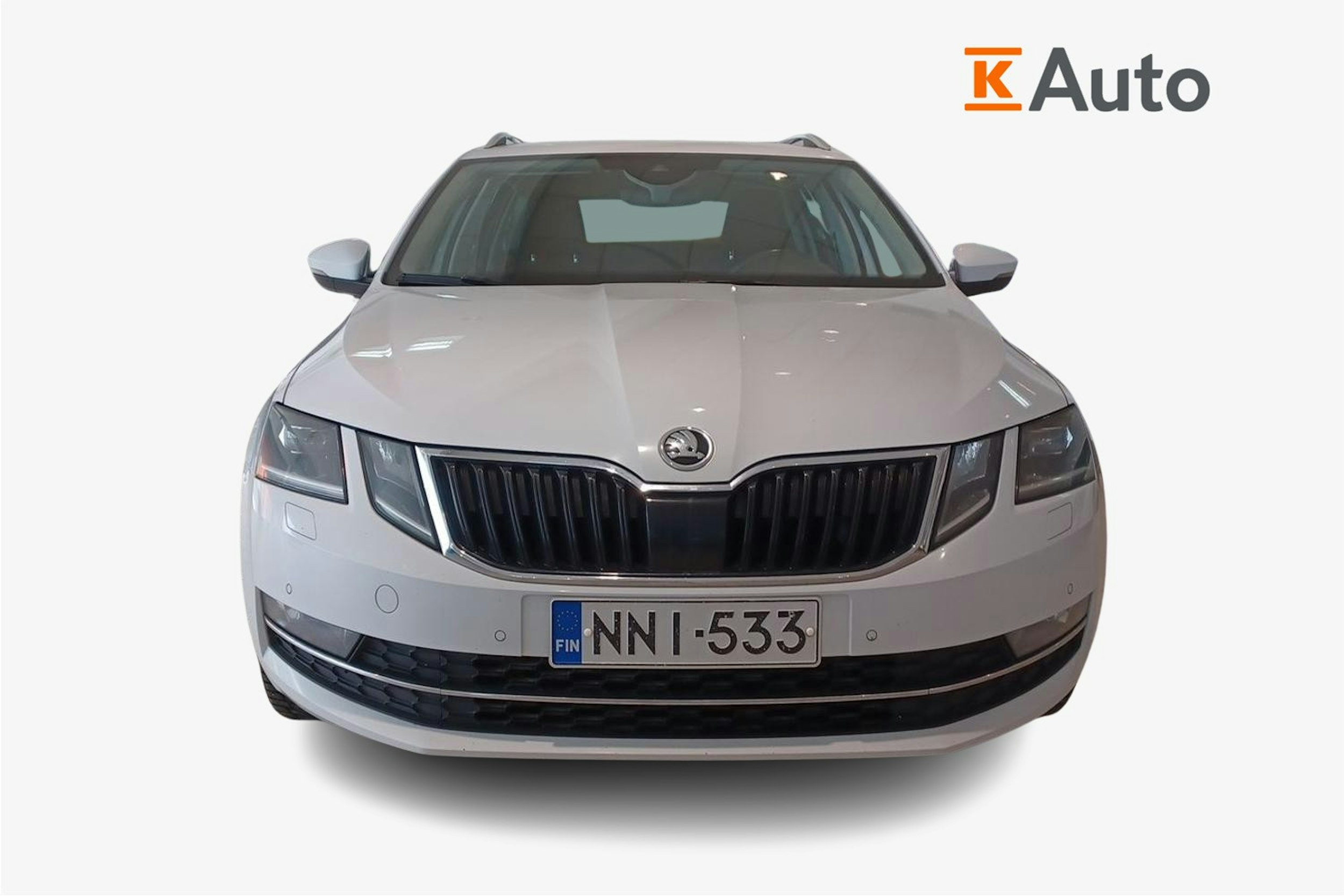 Valkoinen Skoda OCTAVIA 2020 kuva 5.