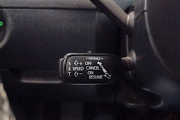 Valkoinen Skoda OCTAVIA 2020 kuva 17.