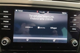 Valkoinen Skoda OCTAVIA 2020 kuva 22.