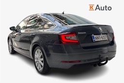 harmaa Skoda Octavia 2020 kuva 2.