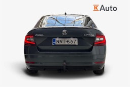 harmaa Skoda Octavia 2020 kuva 3.