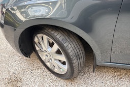 harmaa Skoda Octavia 2020 kuva 10.