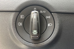 harmaa Skoda Octavia 2020 kuva 13.