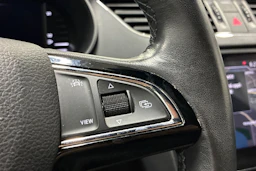 musta Skoda Octavia 2020 kuva 16.