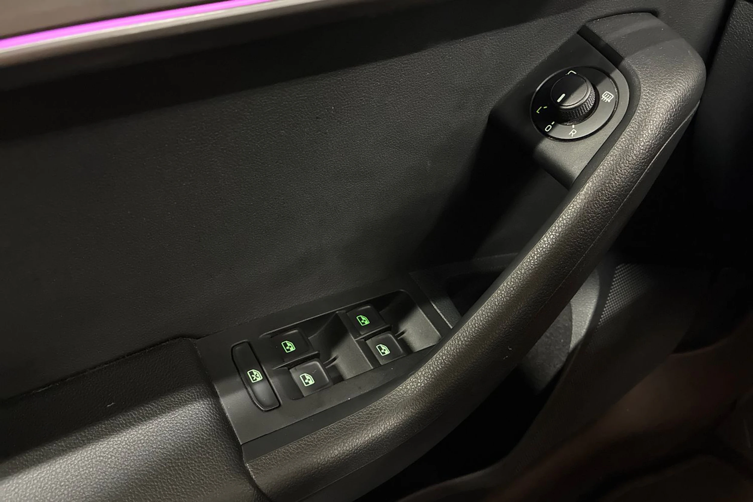 musta Skoda Octavia 2020 kuva 19.