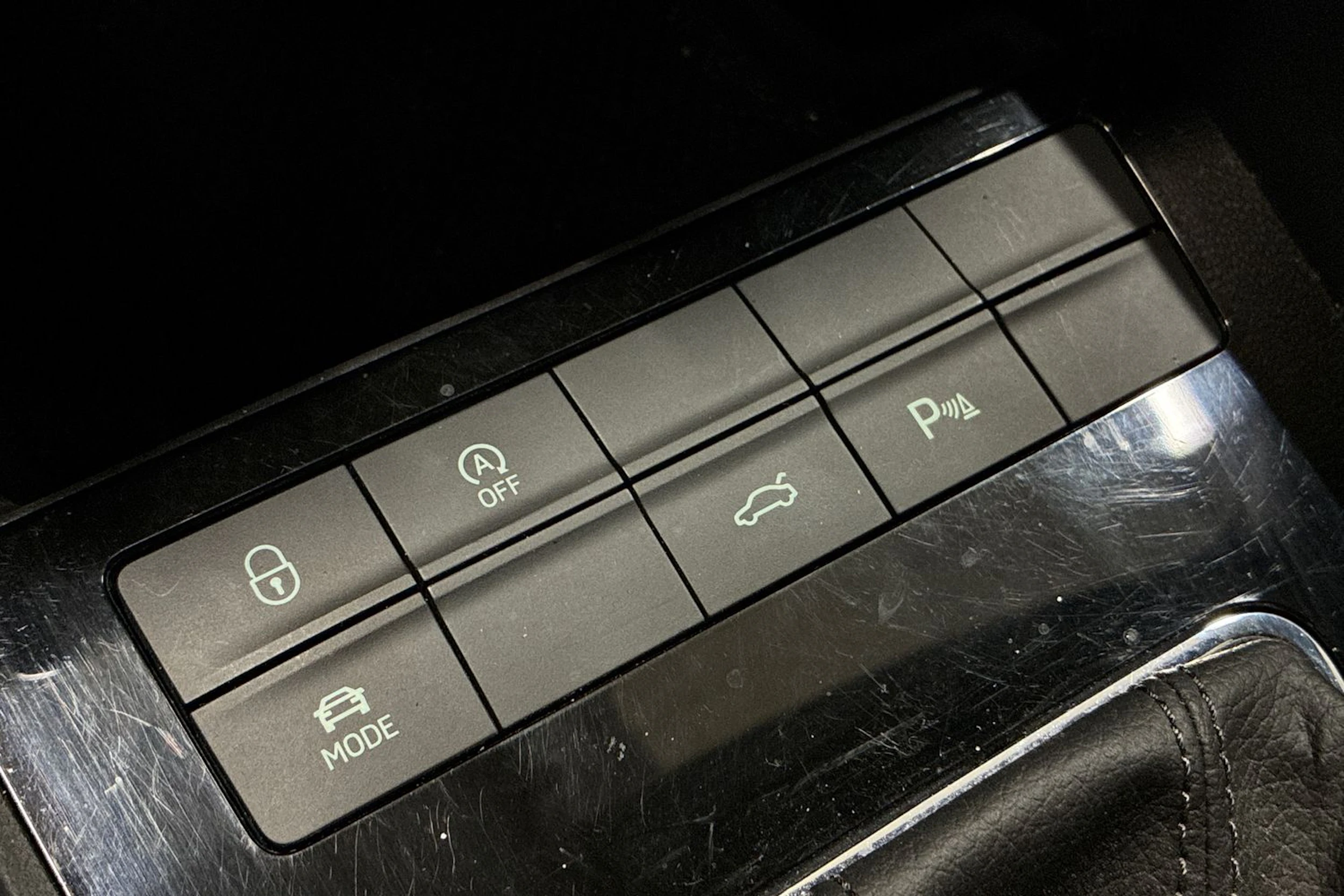 musta Skoda Octavia 2020 kuva 22.