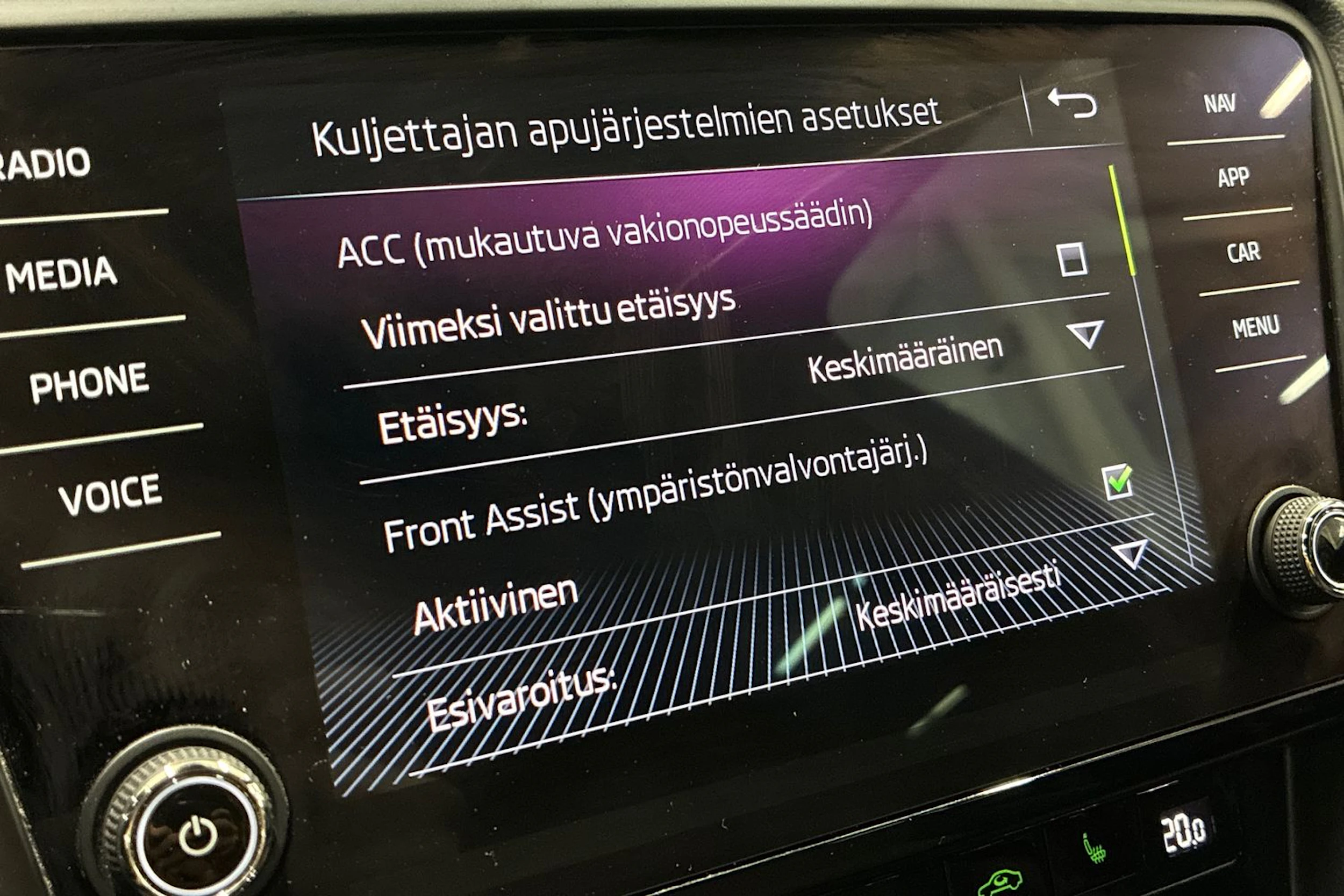 musta Skoda Octavia 2020 kuva 27.