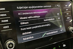 musta Skoda Octavia 2020 kuva 27.