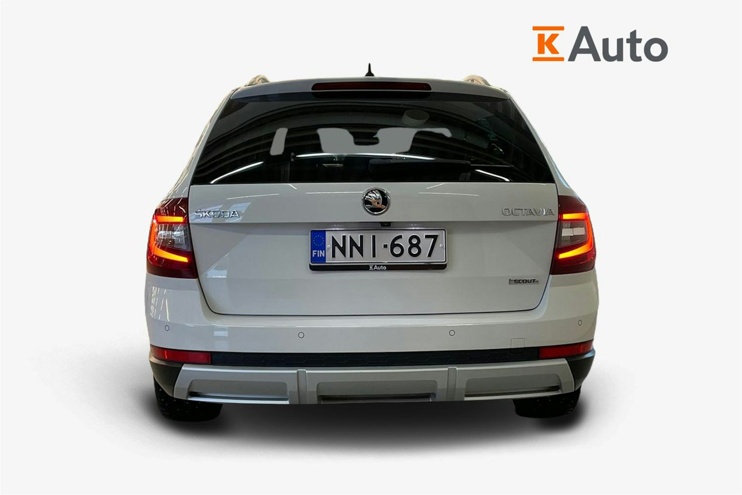 valkoinen Skoda Octavia 2020 kuva 3.