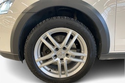 valkoinen Skoda Octavia 2020 kuva 11.