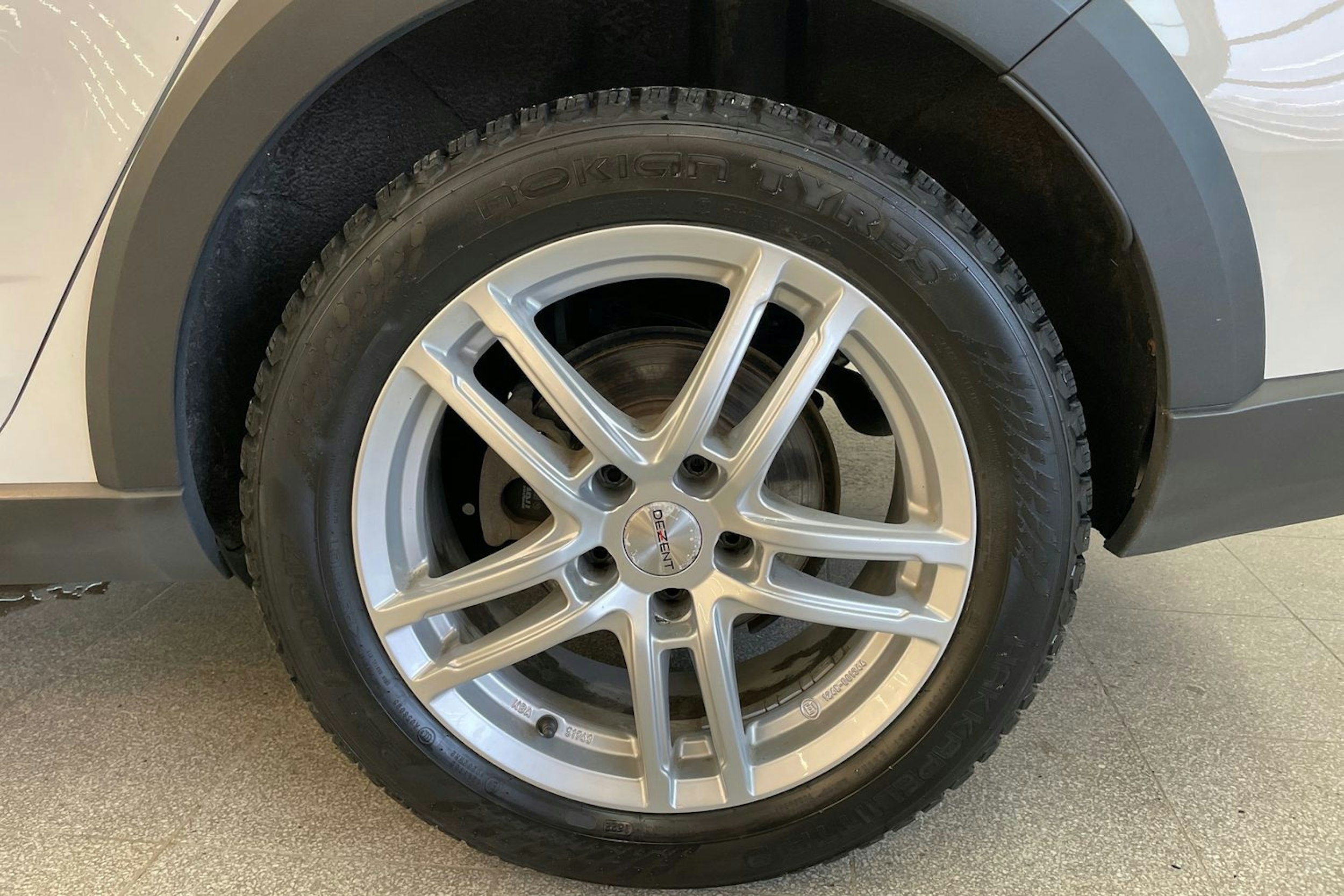 valkoinen Skoda Octavia 2020 kuva 13.