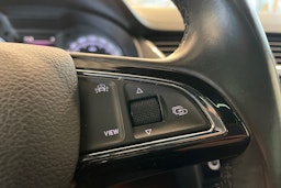 valkoinen Skoda Octavia 2020 kuva 17.