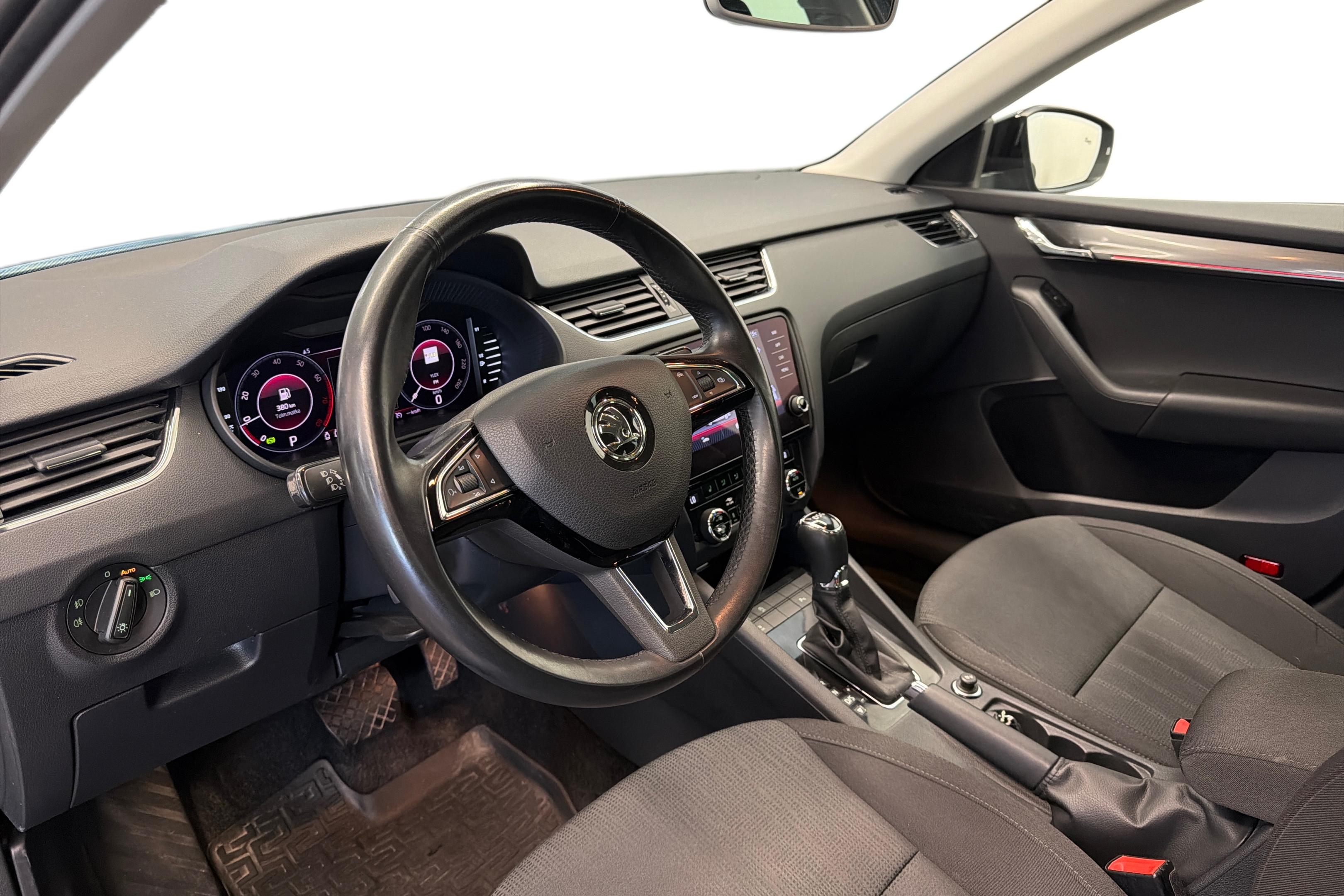 Skoda Octavia 2020, kuva 6/30