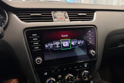harmaa Skoda Octavia 2020 kuva 24.